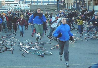 EVERYBODY running at the Le Mans start